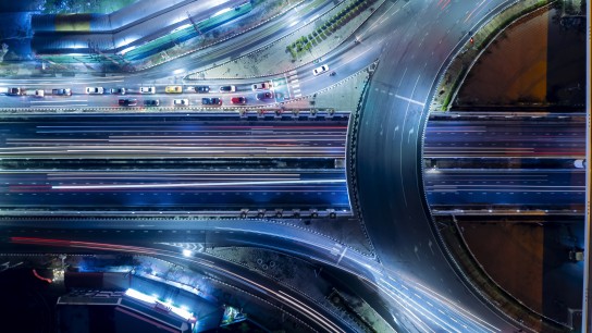 Autobahn bei Nacht