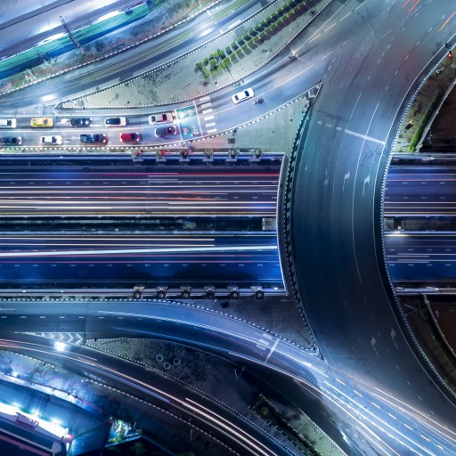 Autobahn bei Nacht